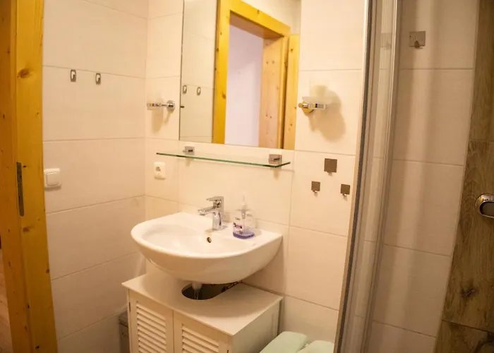 Konukevi Gasthof-pension Riedl 3*