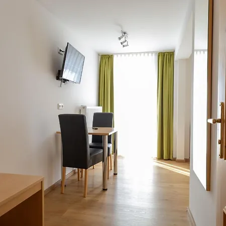 Gasthof-pension Riedl בית הארחה Vocklamarkt